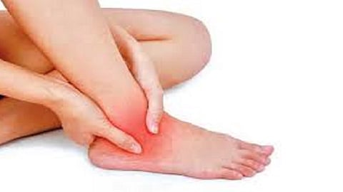 Dengue chickenpox kolhapur Jadhav Park Gurukrupa Colony Balwant Nagar in Ramanand Nagar area people swollen feet and fever