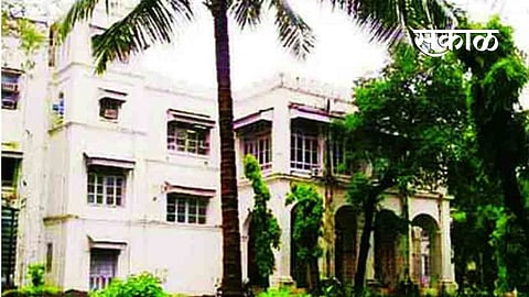 देशातल्या यापूर्वीच्या लशी तयार कऱण्यासाठी ‘हाफकिन इन्स्टिट्यूट’ मधल्या शास्त्रज्ञांनी खूप मेहनत घेतली आहे.