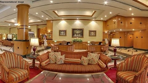 नियम बसवले धाब्यावर, जीव गेला तर मात्र आमची जबाबदारी नाही..