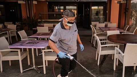 Hotel lodge operators should take care of cleanliness
