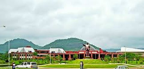 अभियांत्रिकीच्या निकालासाठी "तारीख पे तारीख'