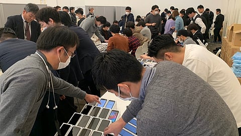 diamond princess cruise japan 2 thousand phones distributed