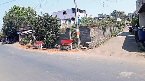 In Kabunur, The Initiative Of Women Members Was To Remove The Garbage Box Kolhapur Marathi News