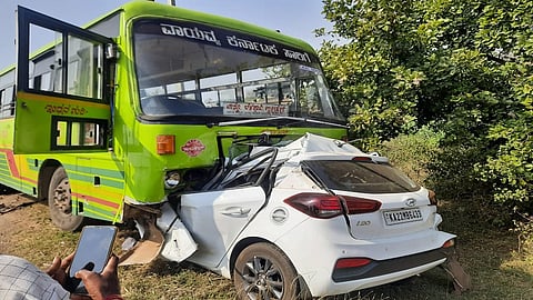 accident in saundatti road belagan four people dead in accident