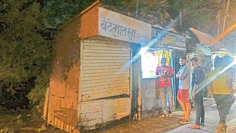"Let's play at night" on Risala Road in Sangli city ....