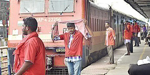 porters have not been working at the railway station for six months