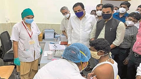900 health workers vaccinated in Sangli district