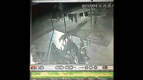 leopard caught in CCTV while Hunting Dog at Bhagdi village Of Pune