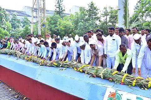 देशात सहा महिने पुरेल इतकी साखर शिल्लक; खरेदी दर वाढविण्याची गरज