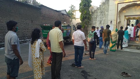 शिव हर शंकर नमामि शंकर शिव शंकर शंभो! काेराेनाचे संकट टळू दे; भाविकांचे साकडे