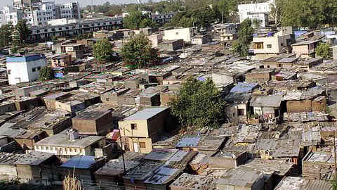 एमआयडीसी करणार 16 झोपडपट्ट्यांचे पुनर्वसन