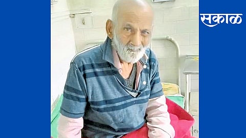 शेवटी कोण नाही कोणाचं, आजोबा आले रस्त्यावर