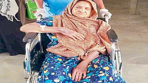 92 years old lady corona against fight in sangameshwar in ratnagiri