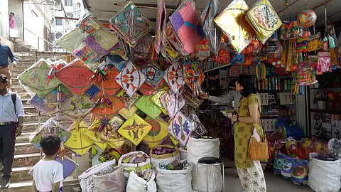 'या' व्यवसायावर आलीये संक्रांत! ...५० टक्क्यांनी विक्री घटली