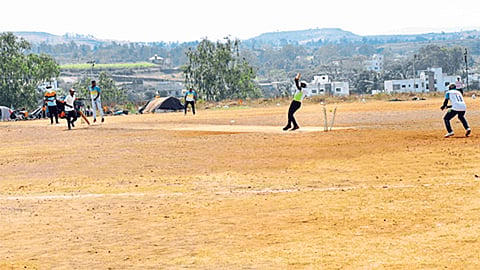 Cricket ground made by youngsters in kolhapur pirachiwadi