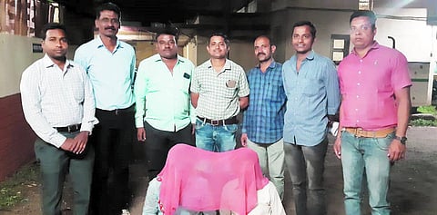 police arrested theves.jpg