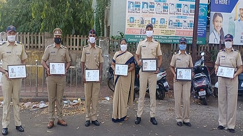 police Testimonial frame with photo of 300 people ratnagiri