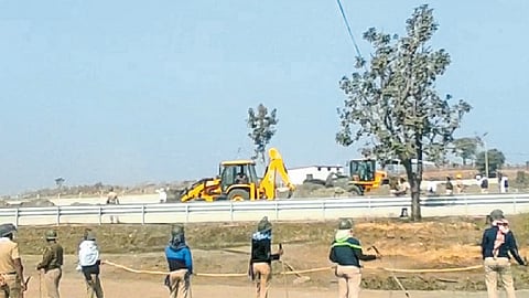 well fill up with soil in prashnachihna ashram school for samrudhhi highway in amravati