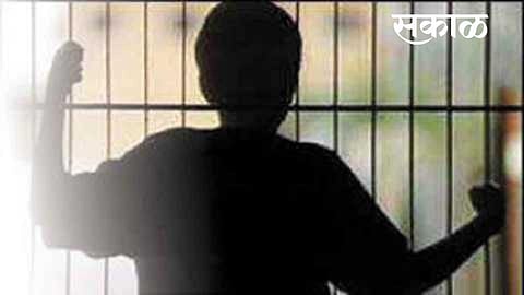 पाच महिन्यांत दुप्पट पैसे करुन देताे म्हणणारा खाताेय पोलिस कोठडीची हवा