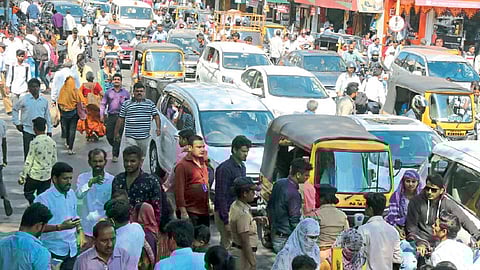 पुण्यात वाहतूक कोंडी कशी फुटणार?