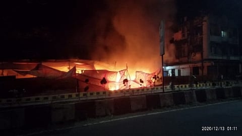 shoe store caught fire ratnagiri