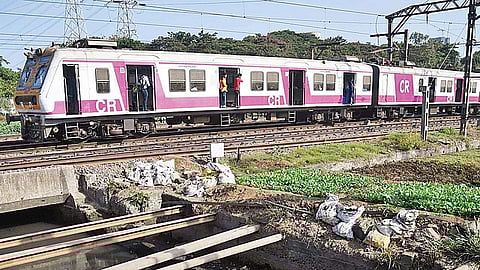 लॉकडाऊनमध्येही मध्य रेल्वे अशी आहे जोशात