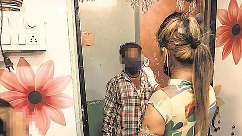 कोरोनामुळे पुण्यातील रेड लाईट एरिया बुधवार पेठेत 'हे' मोठे बदल