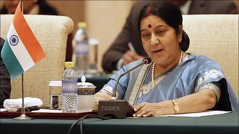 sushma swaraj welcoming at airport in baherin
