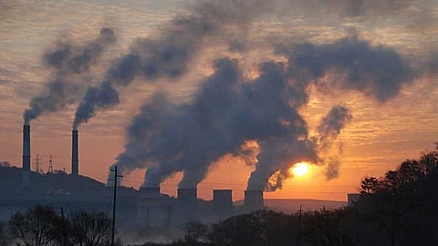 खारघर, तळोजातील प्रदूषणाची अखेर पालकमंत्र्यांकडे तक्रार