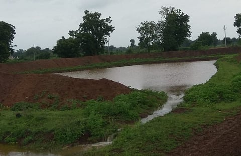 Akola Irrigation on one and a half hundred acres from village lake