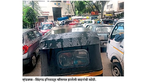 कोथरूड, एरंडवण्यात अभूतपूर्व कोंडी