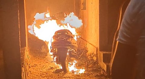 twovheeler brunt in soalapur