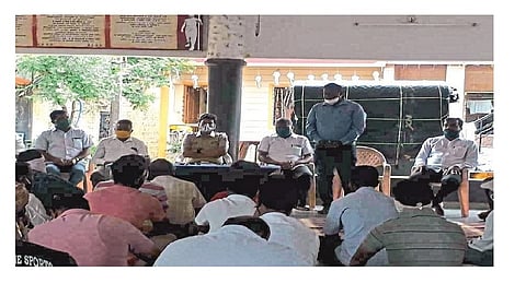 In Ujlaiwadi to build "One Village, One Ganpati"