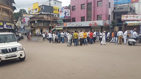 साहेबांच्या प्रेमापाेटी सातारा जिल्ह्यातील बाजारपेठा बंद