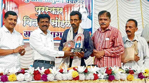 पत्रकारांच्या प्रश्नांना प्राधान्य गरजेचे - रणजित देसाई