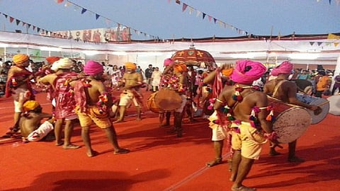 ग्रामीण यात्रांच्या 25 कोटींच्या उलाढालीला ब्रेक; रायगड जिल्ह्यात कोरोनाचा परिणाम