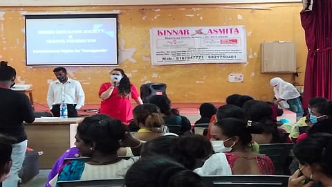 उल्हासनगरातील किन्नर मुख्य प्रवाहात! शिक्षणासाठी शैक्षणिक व सामाजिक संस्थांचा पुढाकार