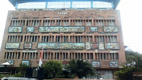 रायगडच्या झेडपी इमारतींना सौर ऊर्जेचा संजीवनी; अखंड वीज पुरवठा करण्यासाठी प्रयत्न