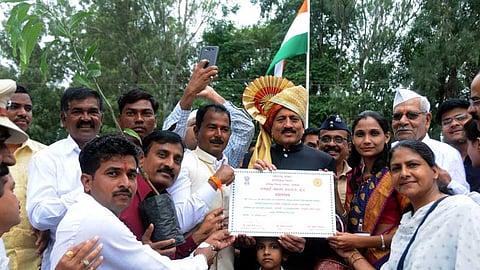 Savki gaon awarded the Smart Village