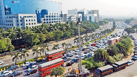 मुंबईतील 'हा' हायप्रोफाईल परिसर ठरतोय कोरोनाचा नवा हॉटस्पॉट; एका महिन्यात तब्बल 'इतक्या' जणांना लागण