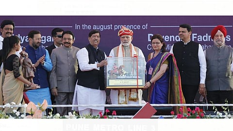 'आक्रमक' मोदी पुण्यात मवाळ; आता विकासकामांवर भर!