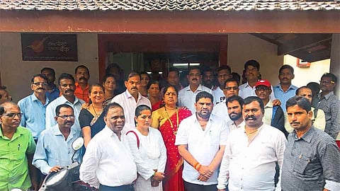 कुडाळ टपाल कार्यालयातील अपहाराची आमदार नाईकांकडून दखल