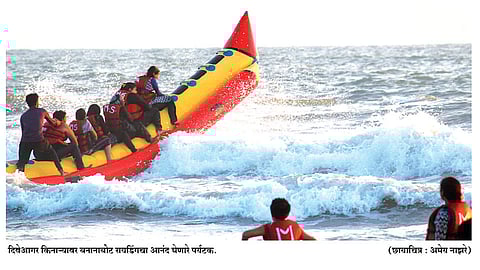 समुद्रकिनाऱ्यांवर उद्यापासून बोटिंग बंद