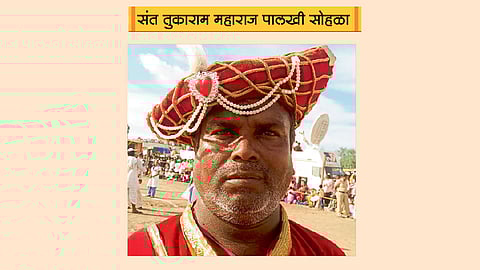 अश्व धावले रिंगणी, पाय आठविती विठोबाचे