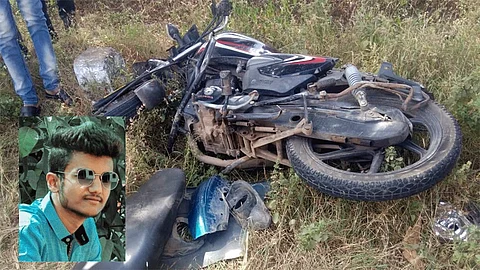 Two Wheeler And Motor Accident On Vita Tasgaon Road One Dead