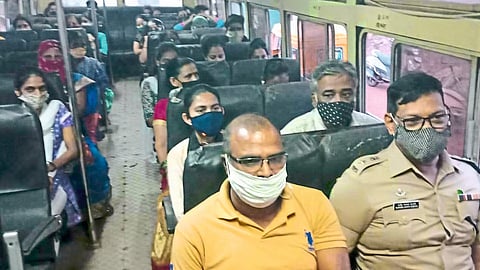 SP Rajendra Dabhade Travel Kudal To Karli by ST