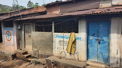 Video : मृतदेह घरातच ठेवणारे अर्णवचे आई-बाबा असे का वागले?