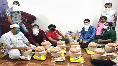 Coronavirus : अखंड वाहताेय माणुसकीचा झरा