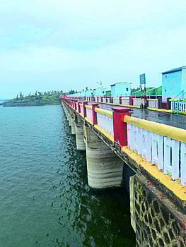 गिरणा धरणातुन सुटणार पाणी; नदीकाठच्या गावांना सतर्कतेचा इशारा