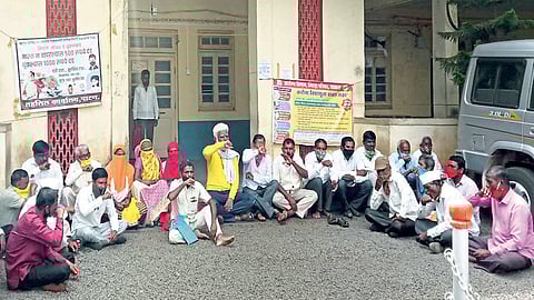 सरकारविरोधात पाटणमध्ये 'बोंबाबोंब'; शेतकरी आक्रमक